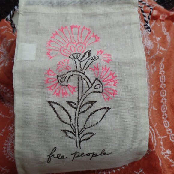 Free People Scarf OR Neck Kerchief Heirloom Embroidered Bandana NWT & FP BAG - Picture 9 of 10